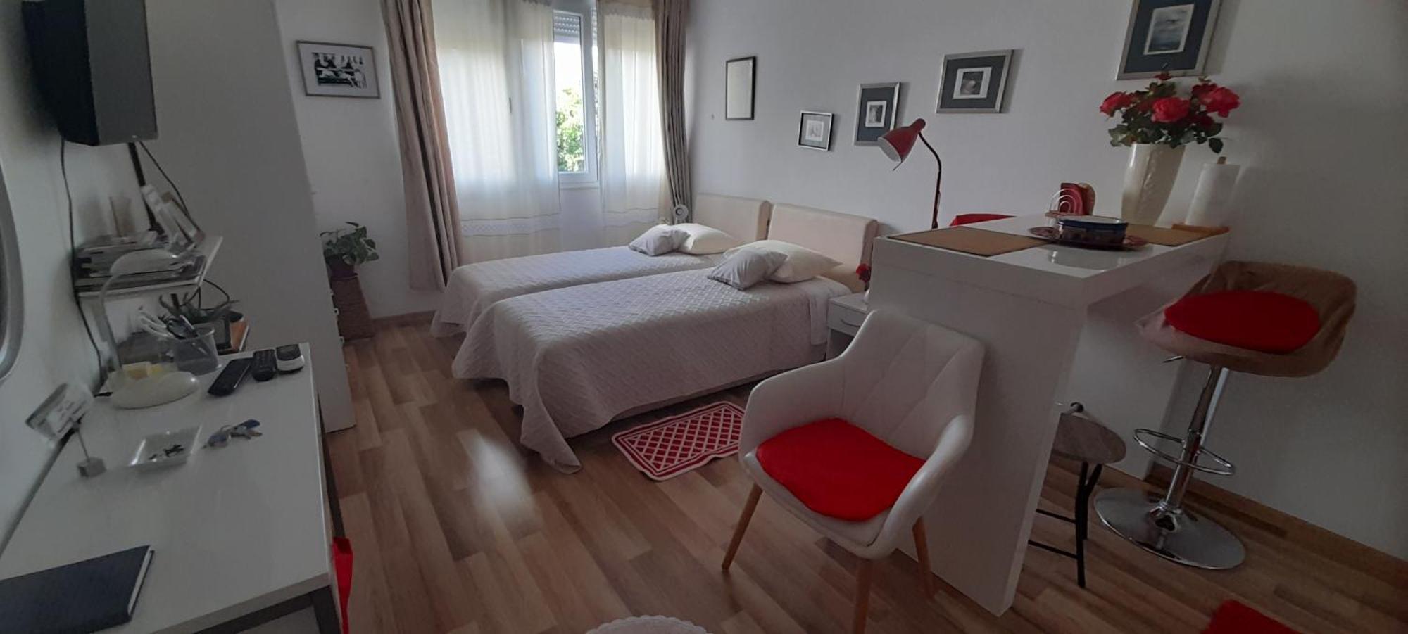 Klara Studio Apartman Сплит Екстериор снимка