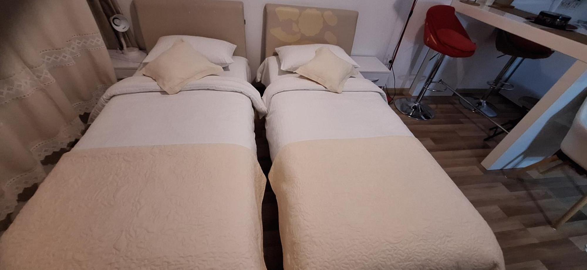 Klara Studio Apartman Сплит Екстериор снимка
