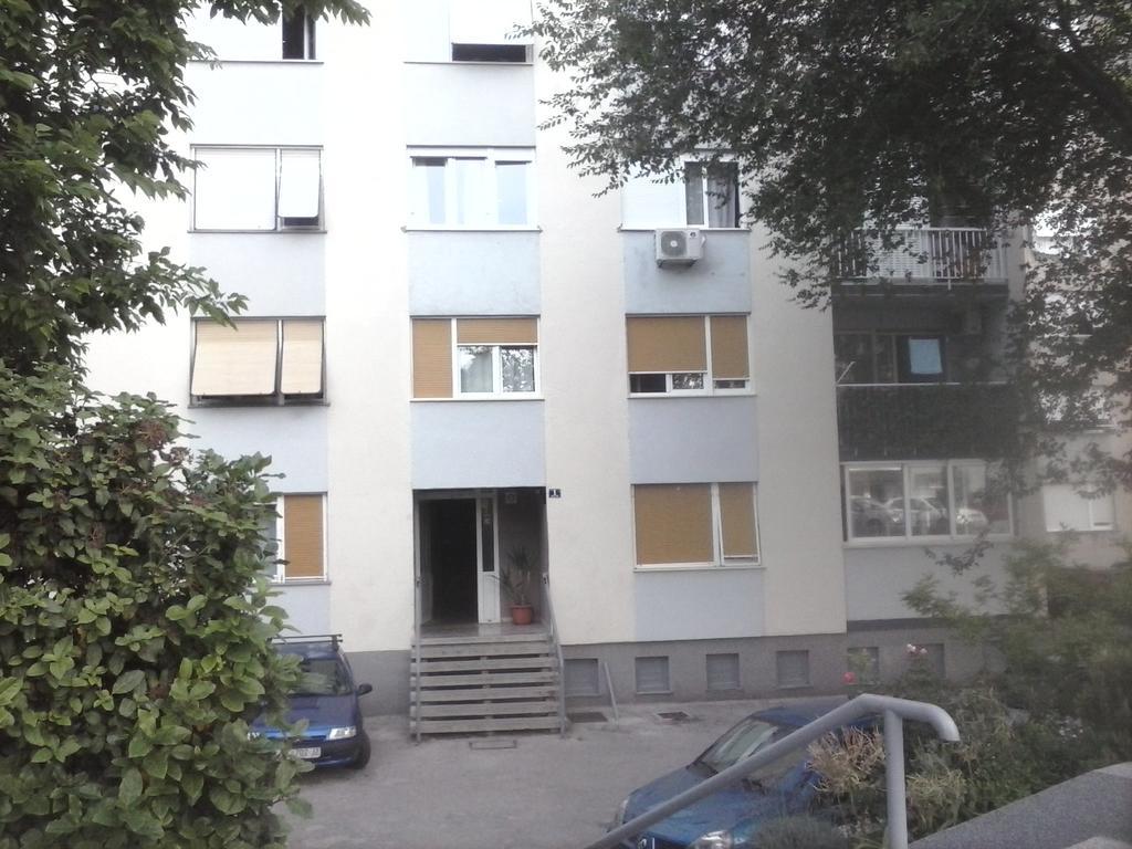 Klara Studio Apartman Сплит Екстериор снимка