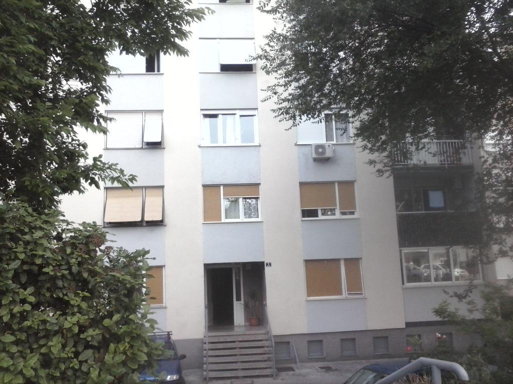 Klara Studio Apartman Сплит Екстериор снимка